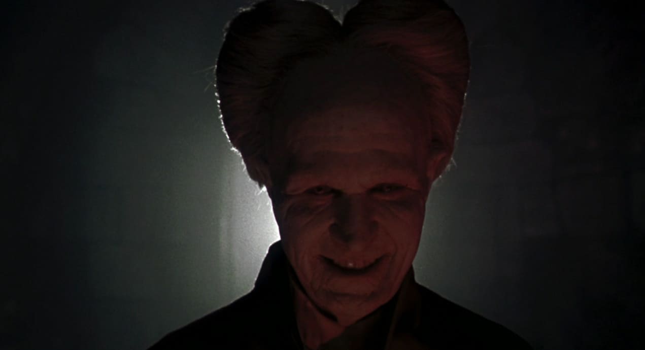 Gary Oldman Draculana. Voisinpa väittää, että tässä tulkinnassa on osansa myös Nosferatua